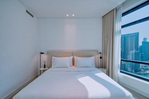 Où trouver une location en Bretagne avec des cours de fabrication de cidre et des randonnées en bord de mer?